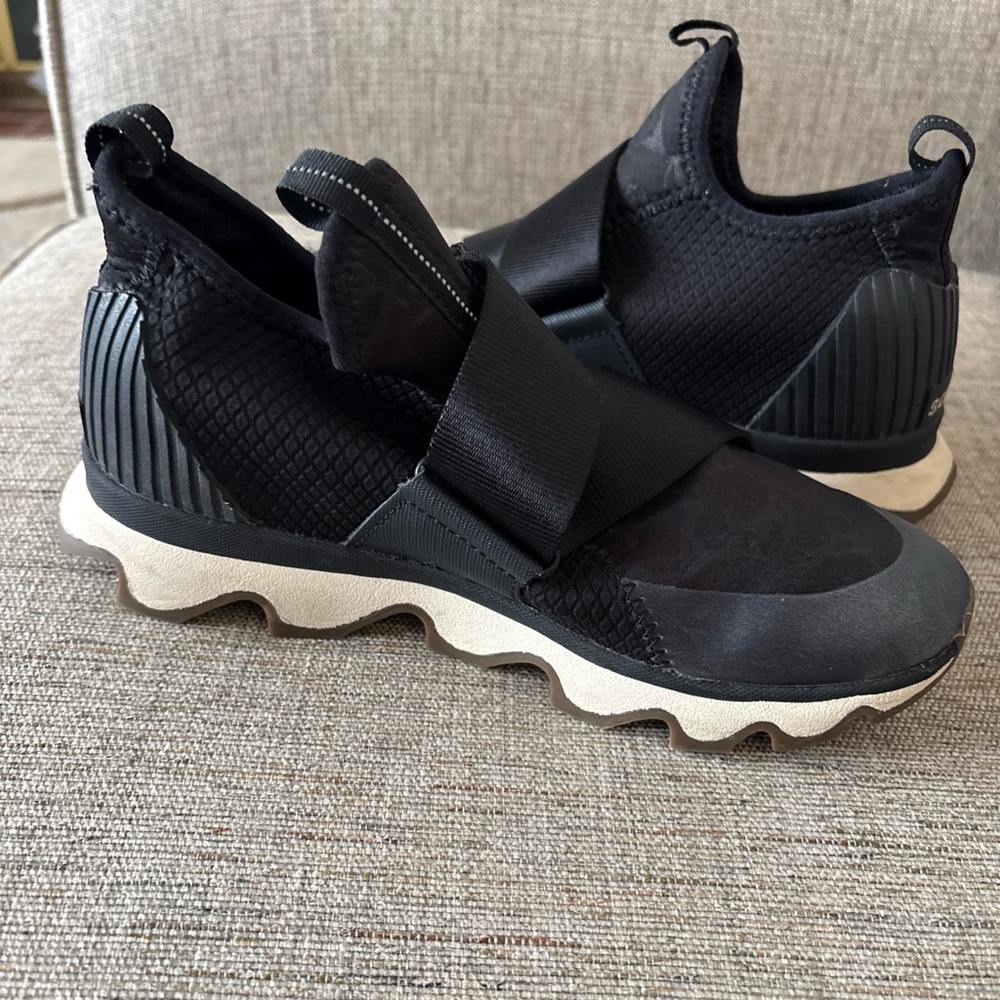 Sorel Women's Black Kinetic Sneakers Size 7.5 Pre-owned - Never Worn - - Picture 8 of 9